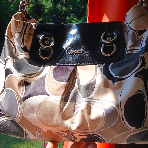 Coach Signature Leather/Satin Shoulder Bag VG Condition - Picture 2 of 16